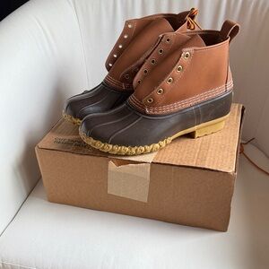 NEW NIB Women's L.L. Bean Brown Leather Rubber Duck Boots 6" size 9